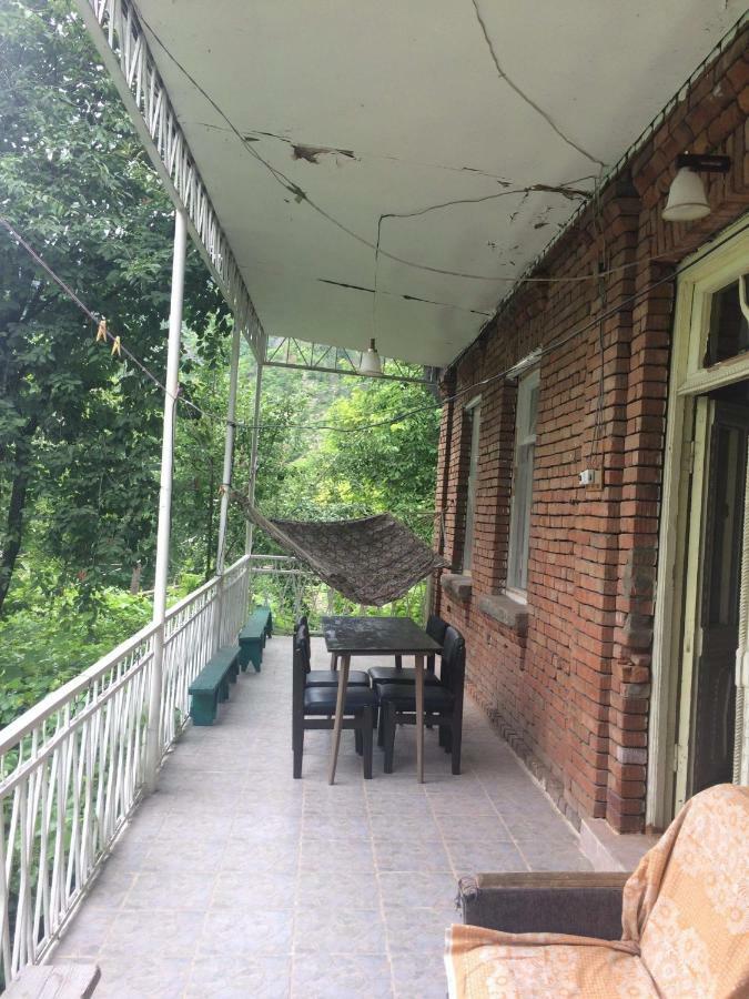 Guesthouse Malkhazi 博尔若米 外观 照片